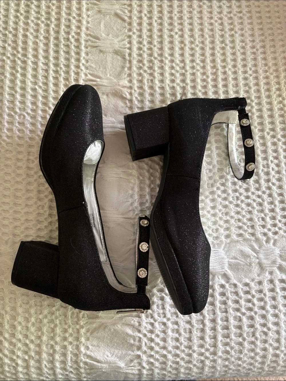 Nina Black youth dress shoes size 6M